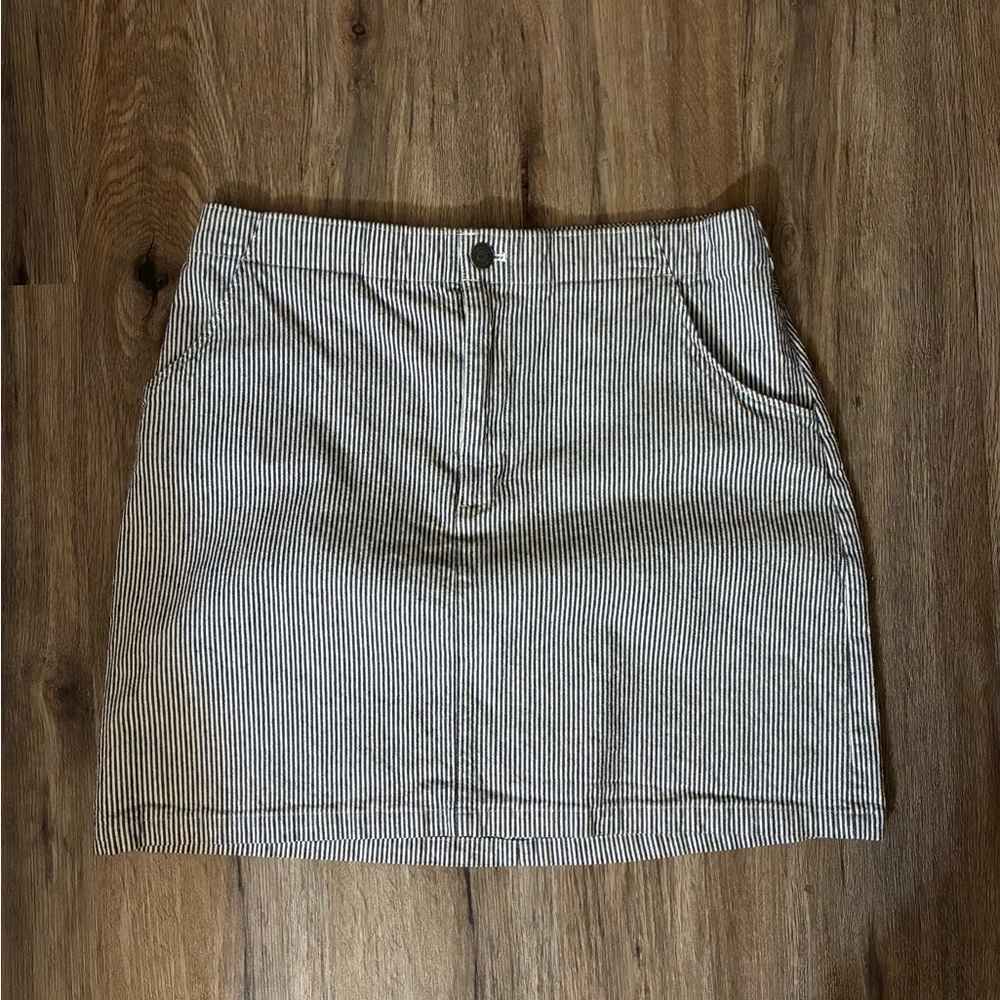 Hollister Gray Mini Skirt Casual Work